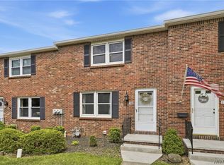 240 Wimbledon Ct, West Seneca, NY 14224