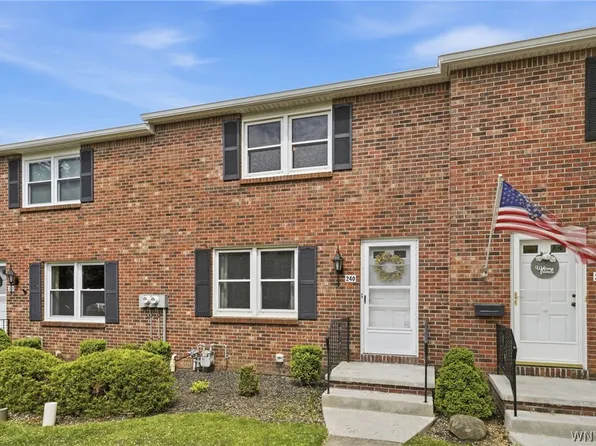 240 Wimbledon Ct, West Seneca, NY 14224