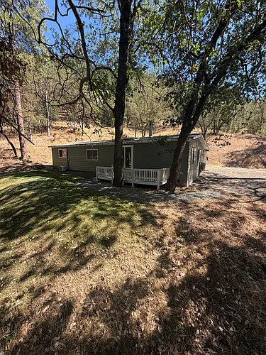 1366 Wards Creek Rd Photo 1