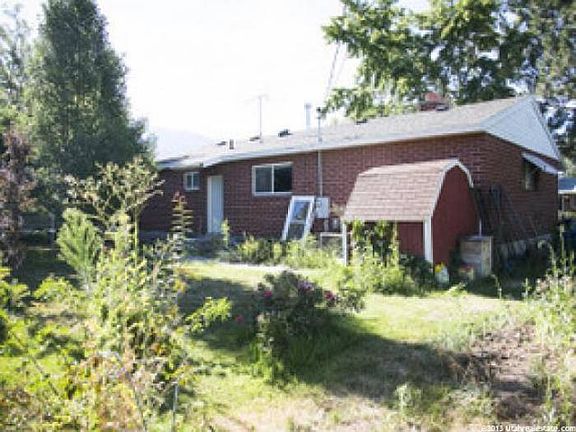 2nd image of 861 E Onyx Ln