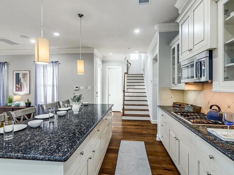 4535 Polk St — Photo 35