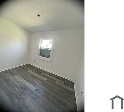 4 bed, 1170 sqft, $1,600 — Photo 2