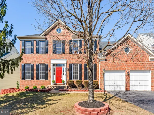 6440 La Petite Pl, Centreville, VA 20121