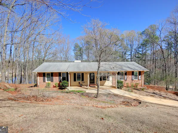 210 Lakeside Dr, Newnan, GA 30263