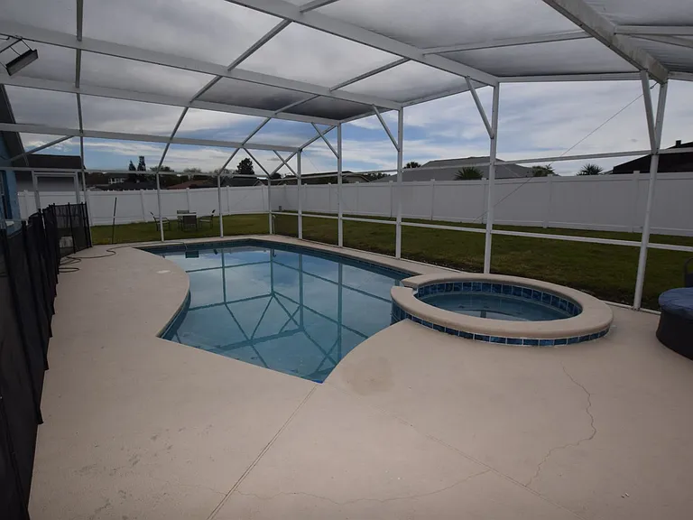 1090 Jason Ridge Ct — Photo 3