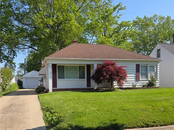 5363 Summit Rd, Lyndhurst, OH 44124