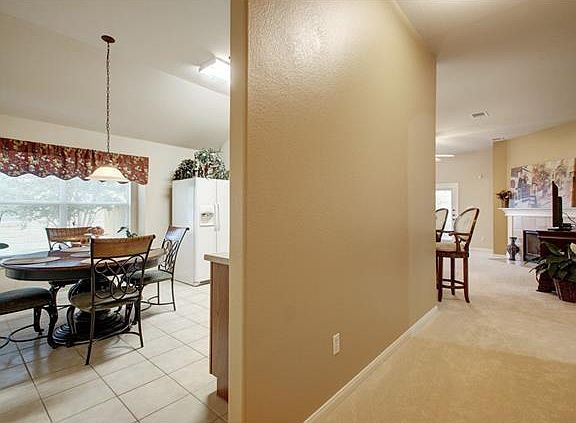 4th image of 219 Hanstrom Dr