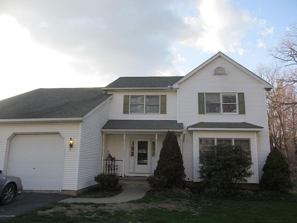 2 Idlewood Drive, Dallas PA