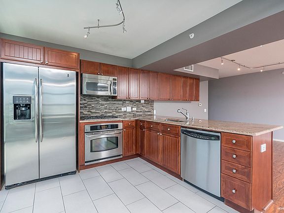 4th image of 4808 N 24th St Unit 1024