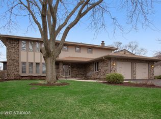 128 Mendon Ln, Schaumburg, IL 60193
