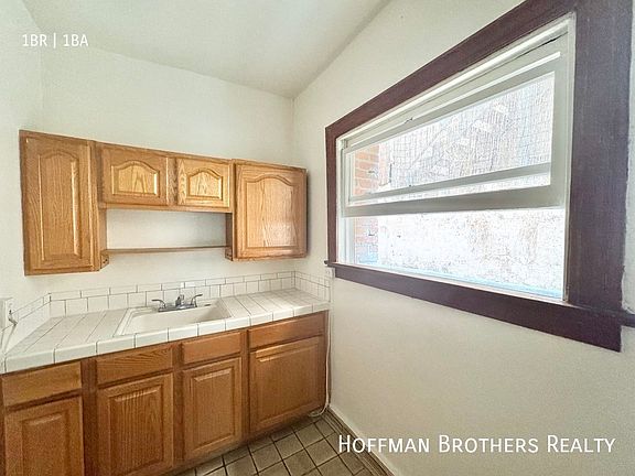3rd image of 534 S Coronado St #101A