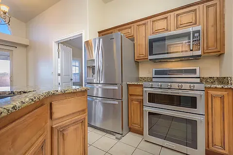 923 N Rolling Hills Rd — Photo 11