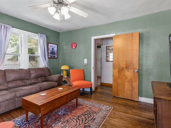 2nd image of 1808 Tecumseh St