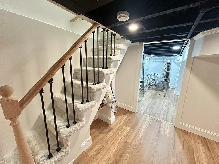 2545 Ellsworth St — Photo 12