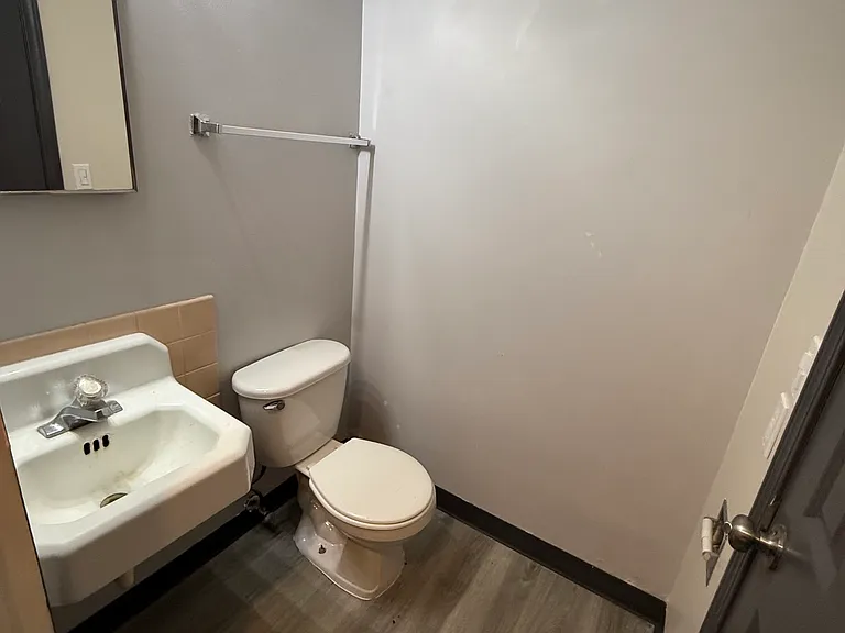 1300 N 10th St #10 — Photo 1