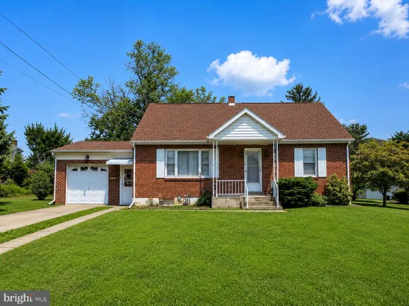 431 W 6th St, Waynesboro, PA 17268