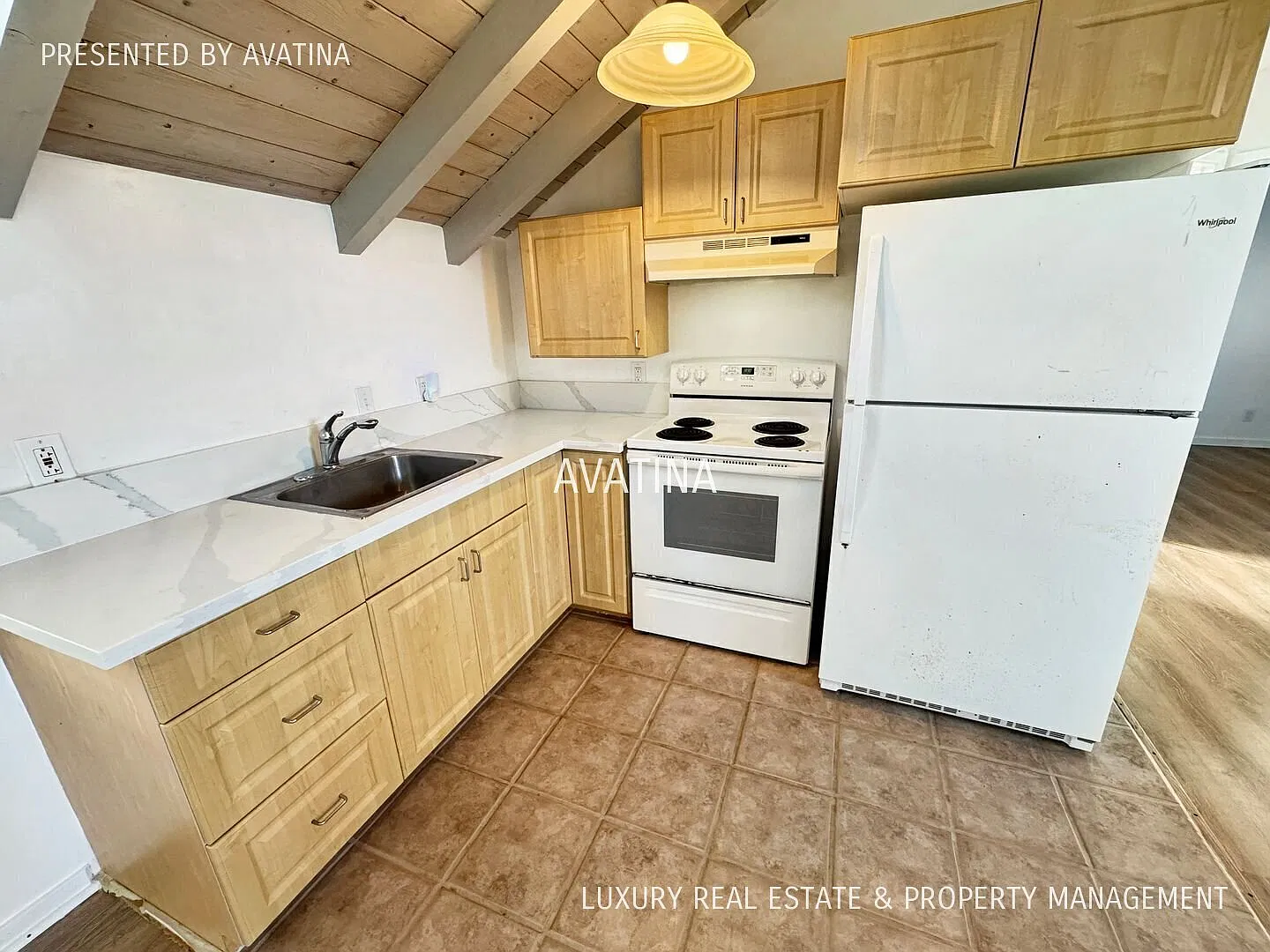 Video! Amazing 2 bdrm + 2 car garage just 3 houses from Kailua Beach! — Photo 3