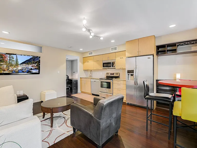 904 West Ave #212 — Photo 3