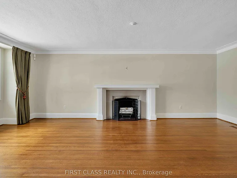 80 Douglas Dr — Photo 5