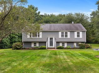 68 Cedarwood Rd, Hanover, MA 02339