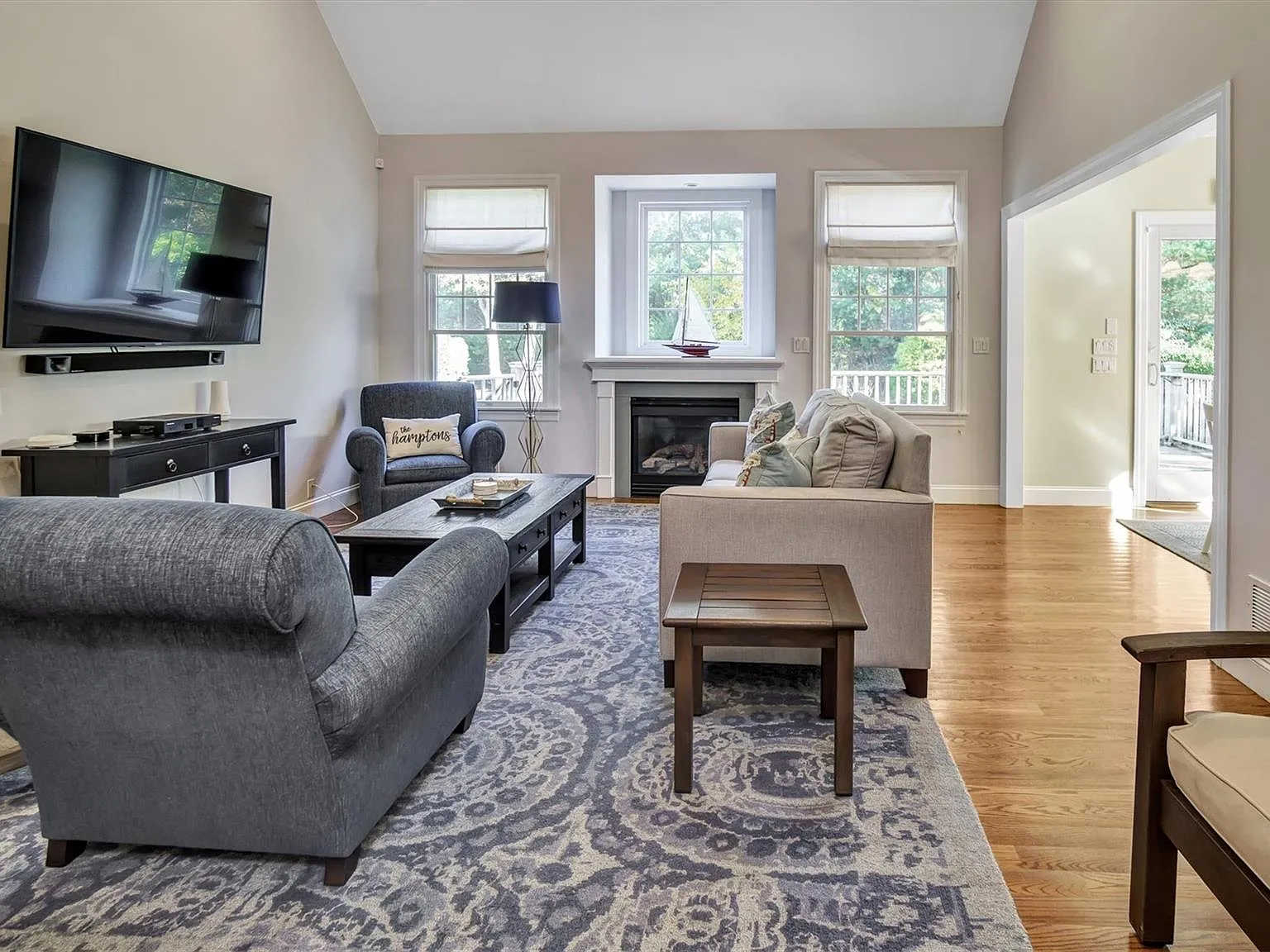 5 bed, 5.0 bath, 3600 sqft, $22,000 — Photo 4