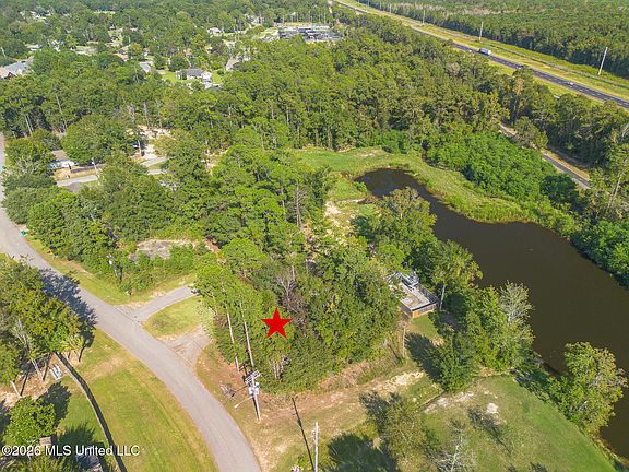 4th image of 570 Anoai Ct