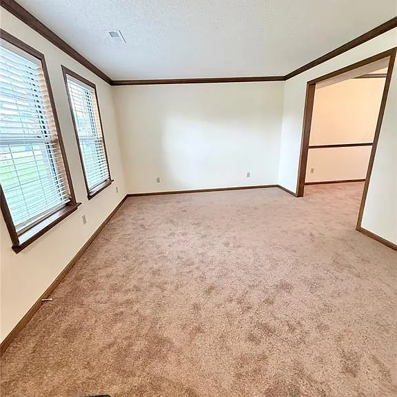 3239 Fielding Ln — Photo 11