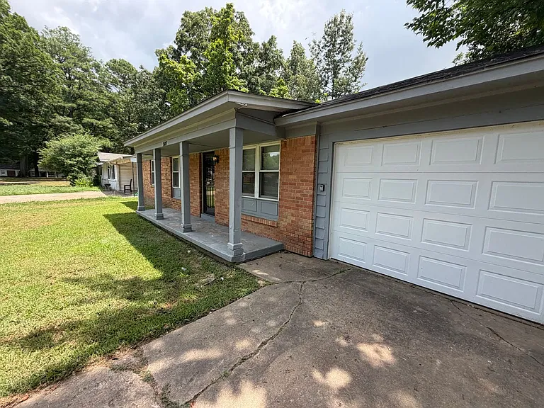 1507 Mary Jane Ave — Photo 5