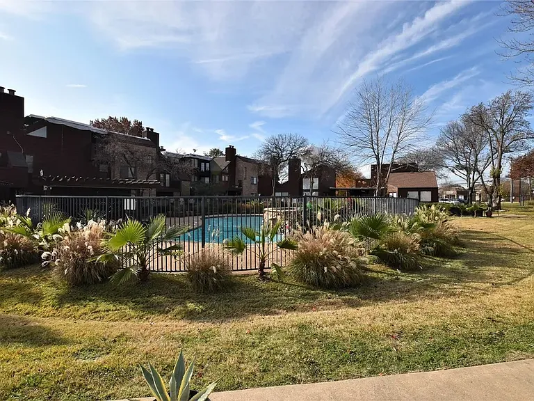1712 Baird Farm Cir #2302 — Photo 4