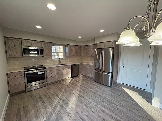 4 bed, 1890 sqft, $2,800 — Photo 4