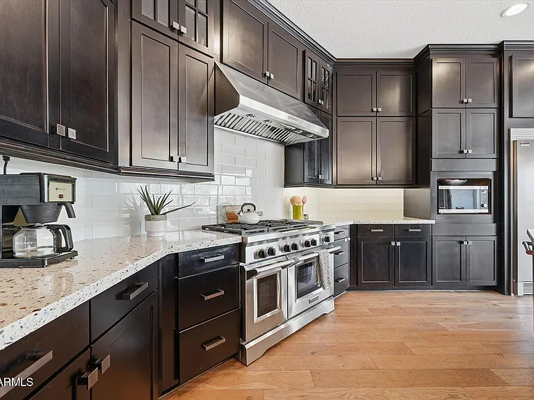 4254 E Valencia Dr — Photo 18