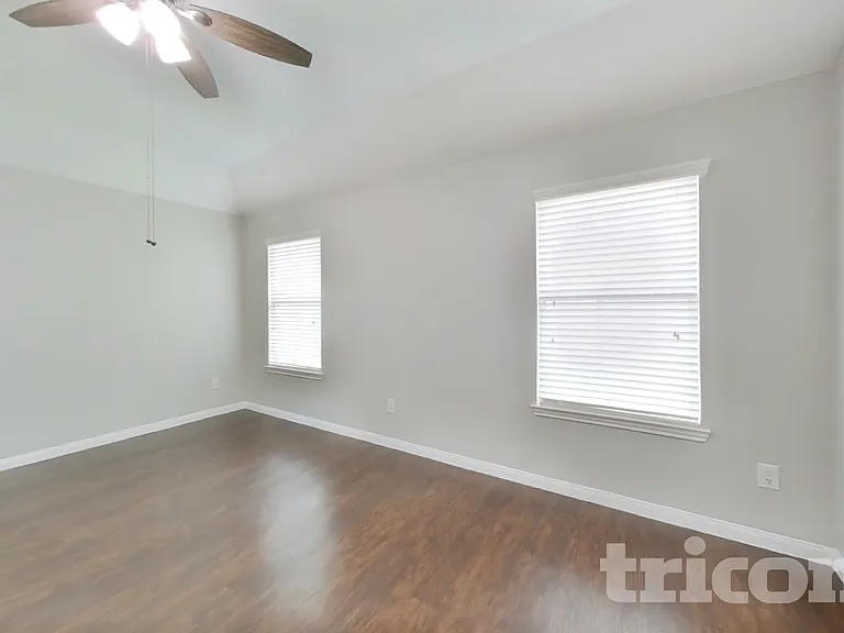21427 Wilona Way — Photo 6