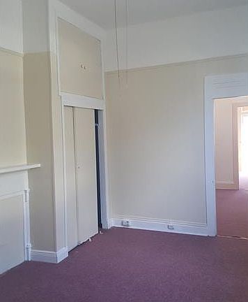 4th image of 1700 Cambronne St