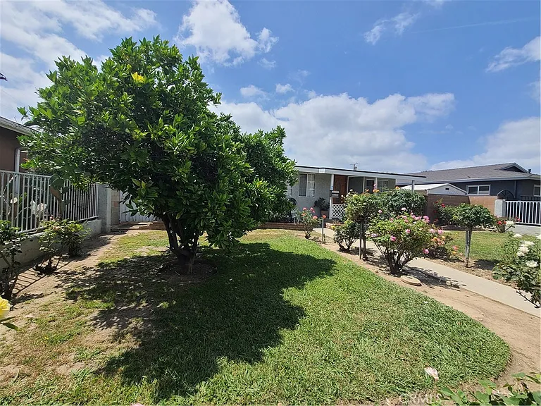 20340 Sherman Way — Photo 2