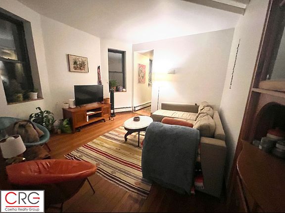 5th image of 22 University Rd #1B