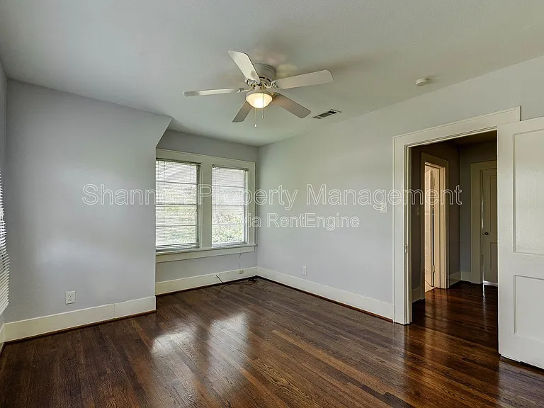 1748 Hawthorne St #B — Photo 25