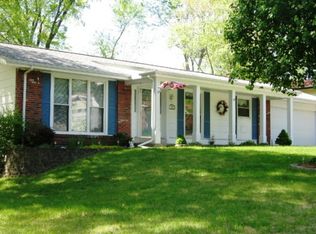 715 Walfield Ln, Saint Louis, MO 63141