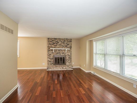 3rd image of 6300 NW 49th St