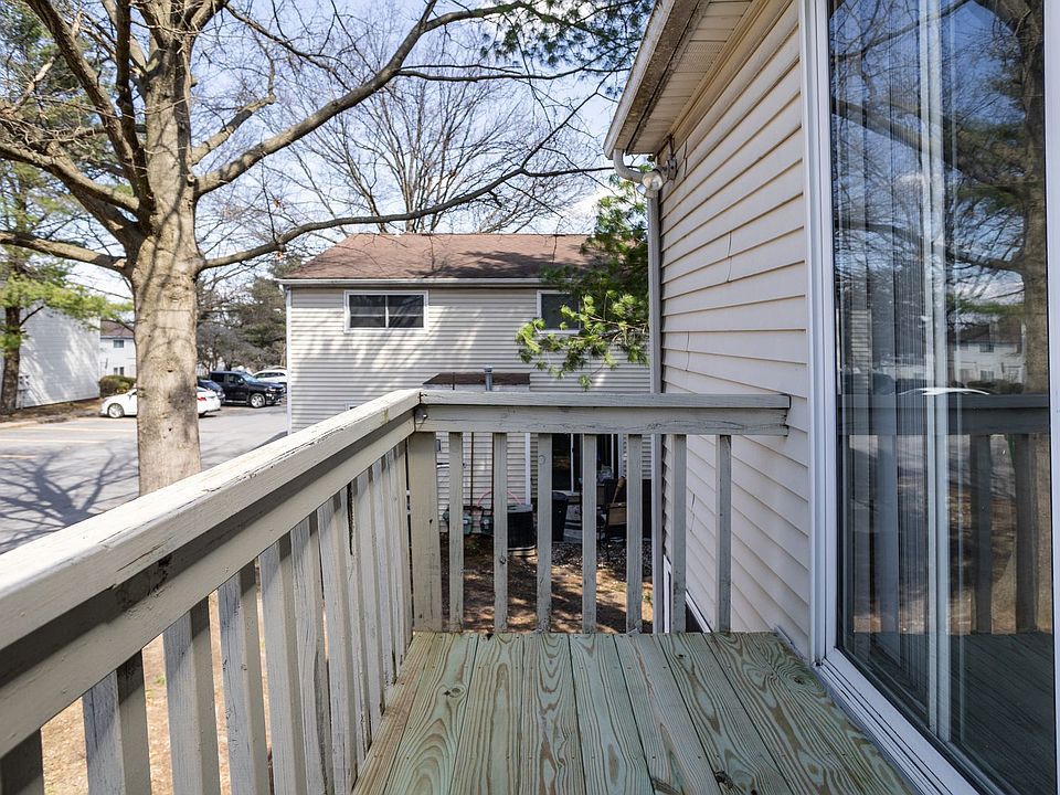 1st image of 44 Eagle Ct #E3e461d76