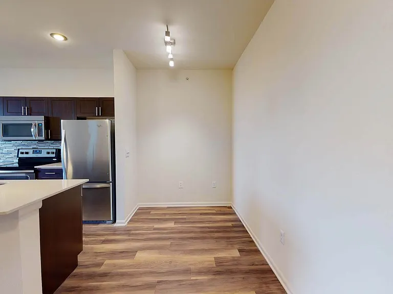 Residences at the Domain — Photo 70