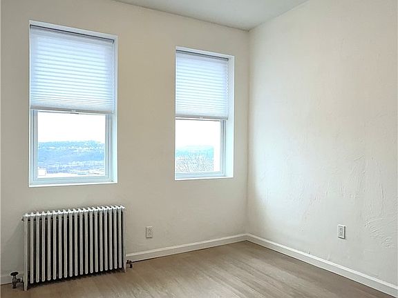 2nd image of 3367 Ridgway St