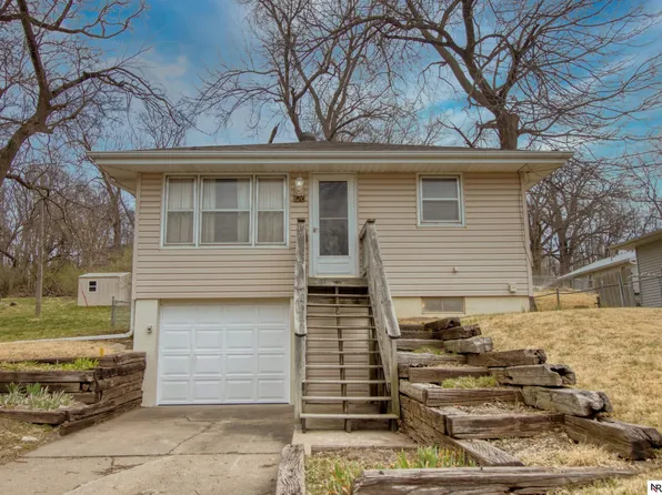 820 Chicago Ave, Plattsmouth, NE 68048