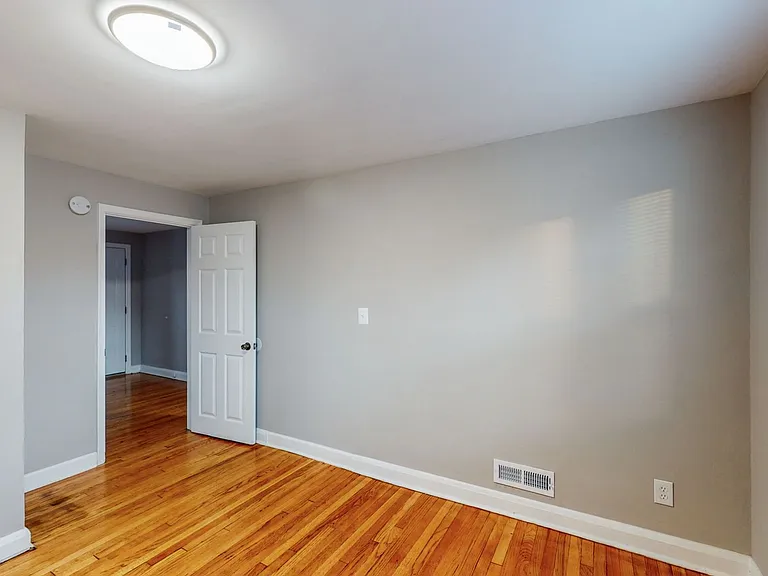 3727 Bonview Ave — Photo 5