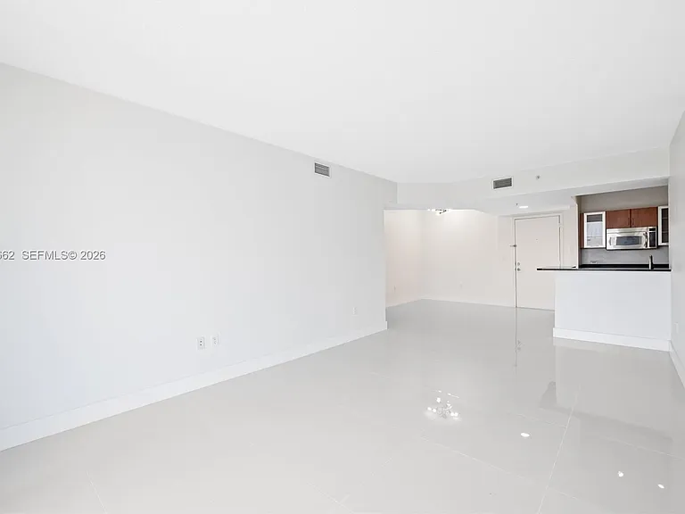18800 NE 29th Ave #708 — Photo 12
