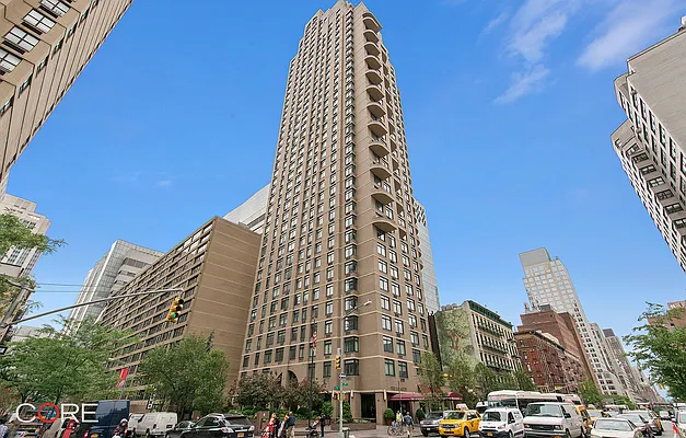 Rented by CORE | media 18