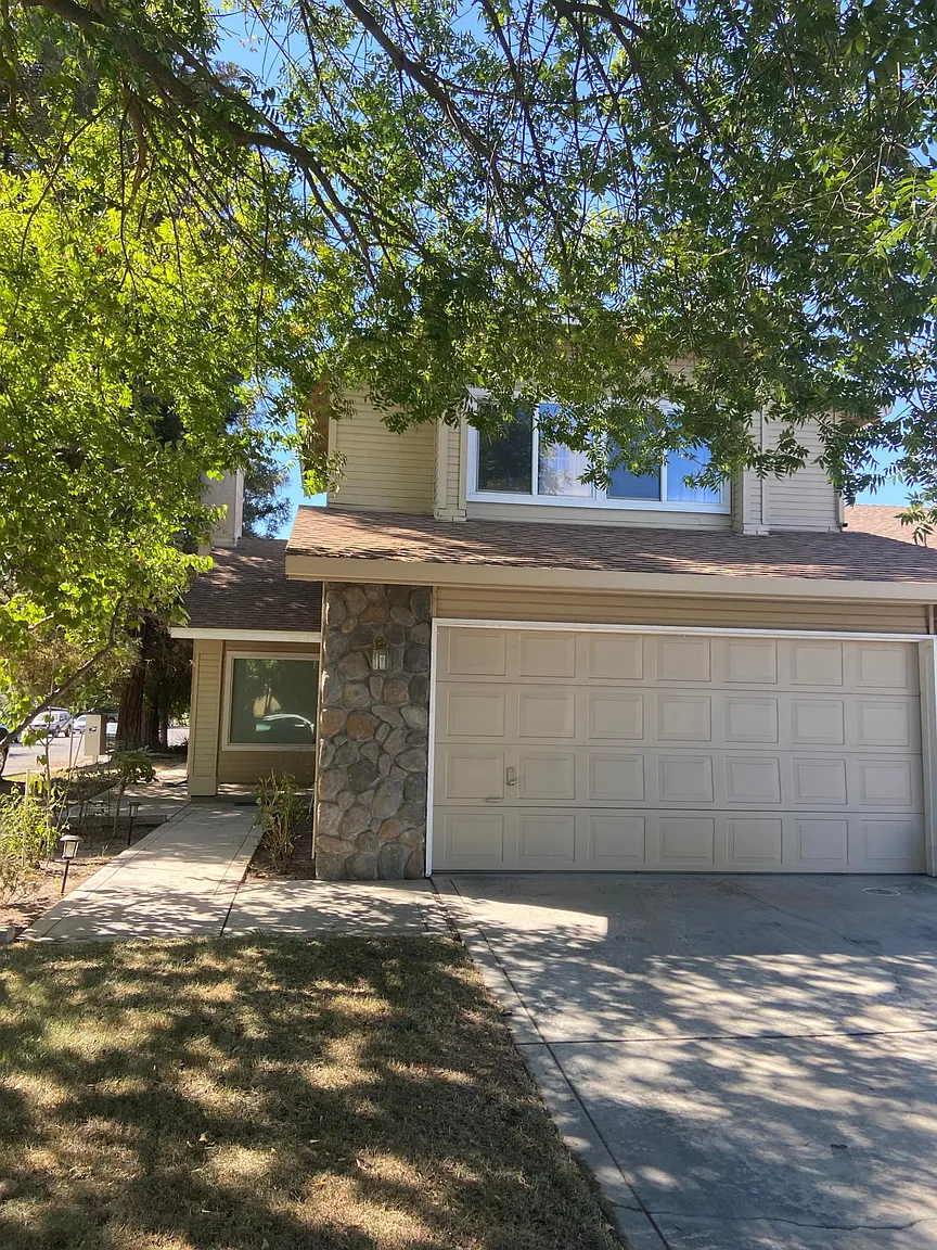 3601 Woodglen Dr photo 1