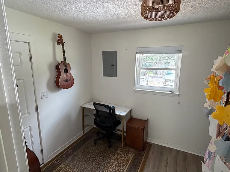 Laundry/mud room (90 addtl sq ft)