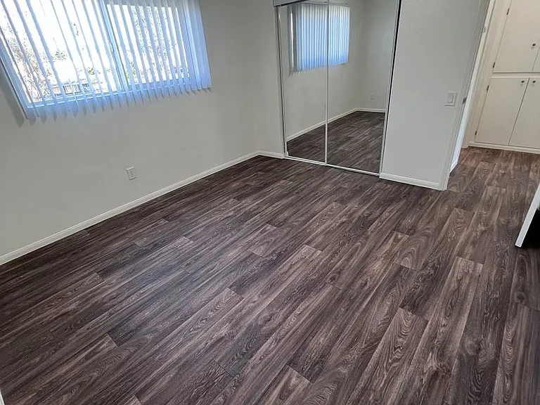454 N Fig St — Photo 11