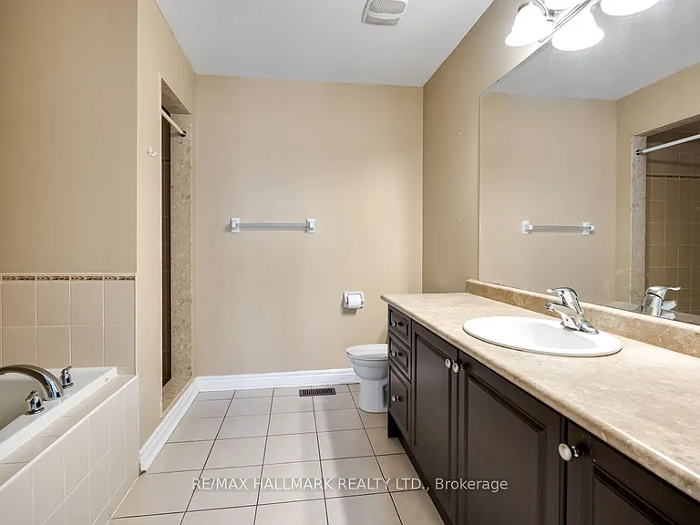 33 Tomabrook Cres — Photo 18