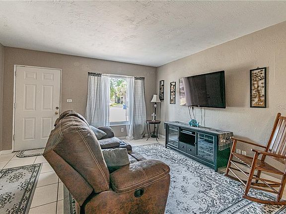 5th image of 2041 63rd Ave S